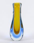 DESIGNERVASE, farbloses, blaues- sowie