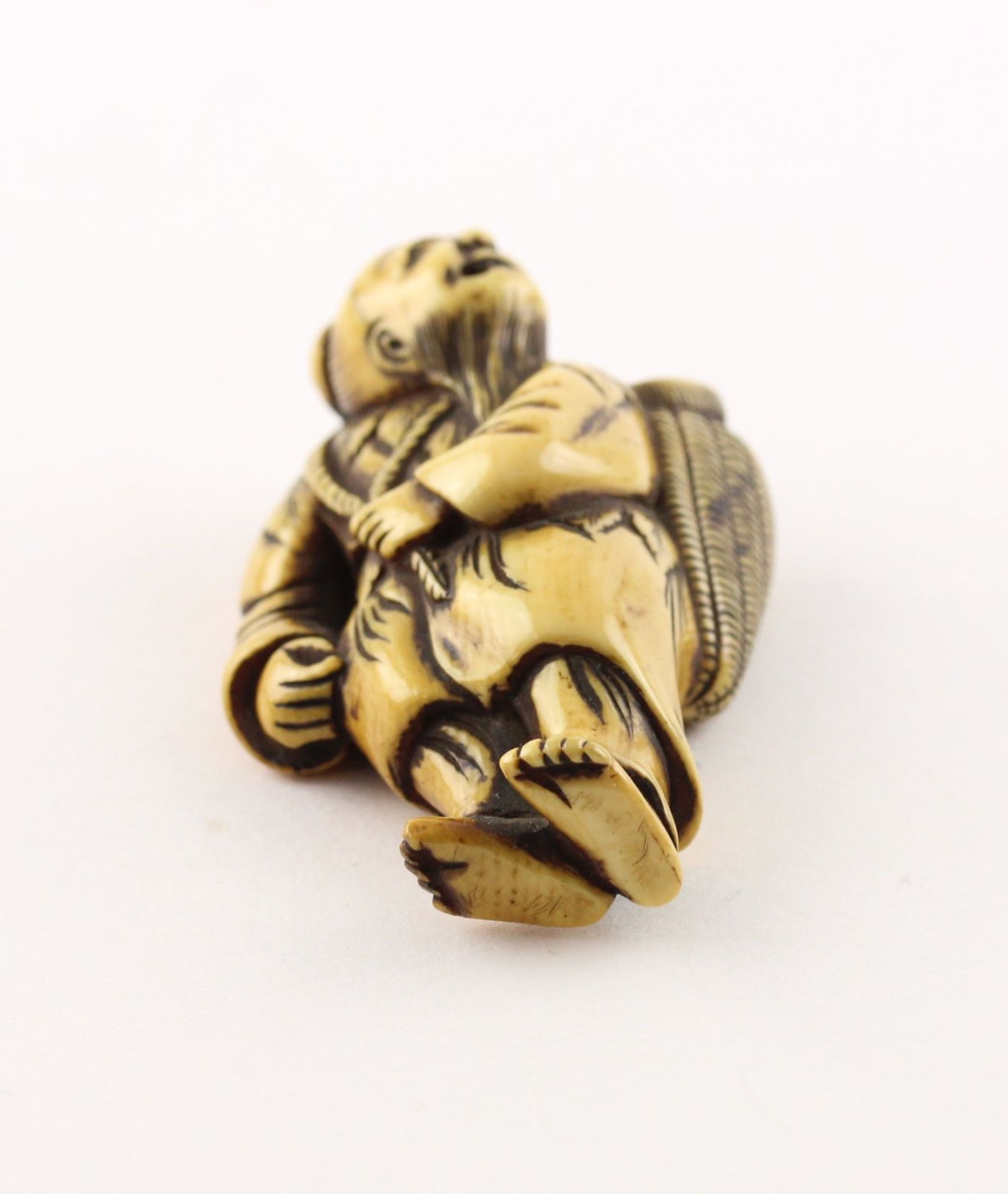 NETSUKE GAMMA SENNIN, ELFENBEIN, JAPAN, 18.JH. - Image 5 of 5