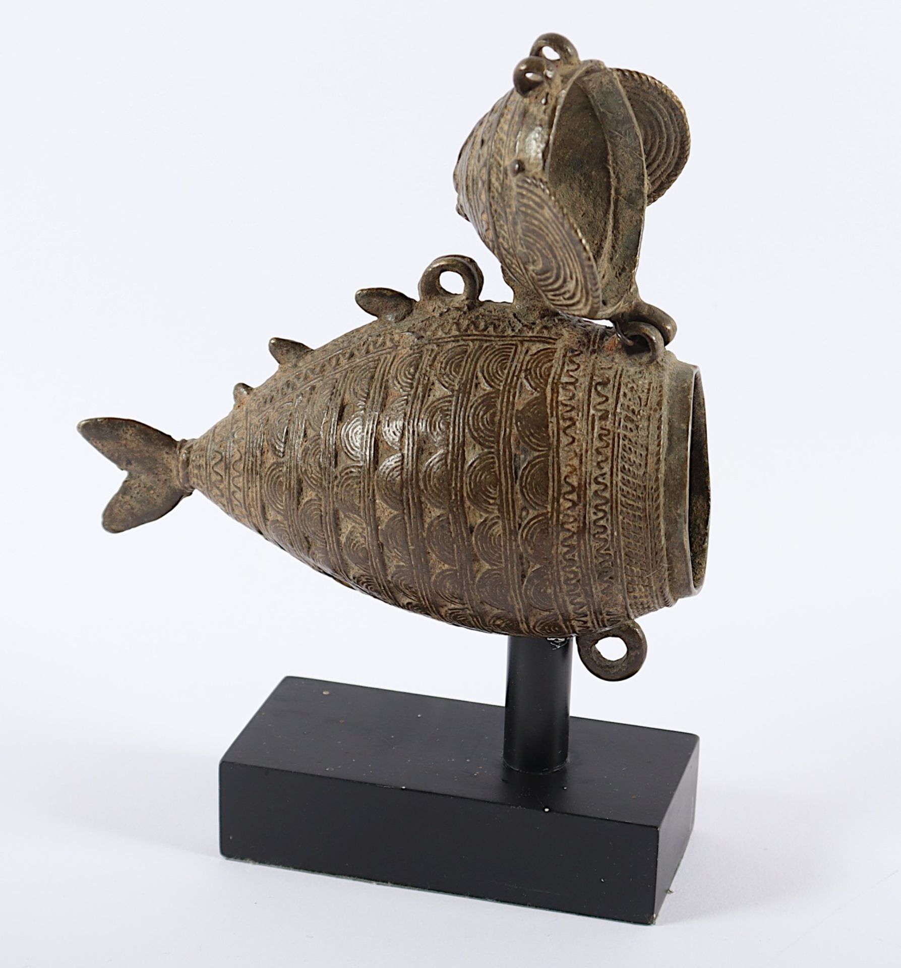 AMULETTBEHÄLTER IN FISCHFORM, Bronze, - Image 2 of 2