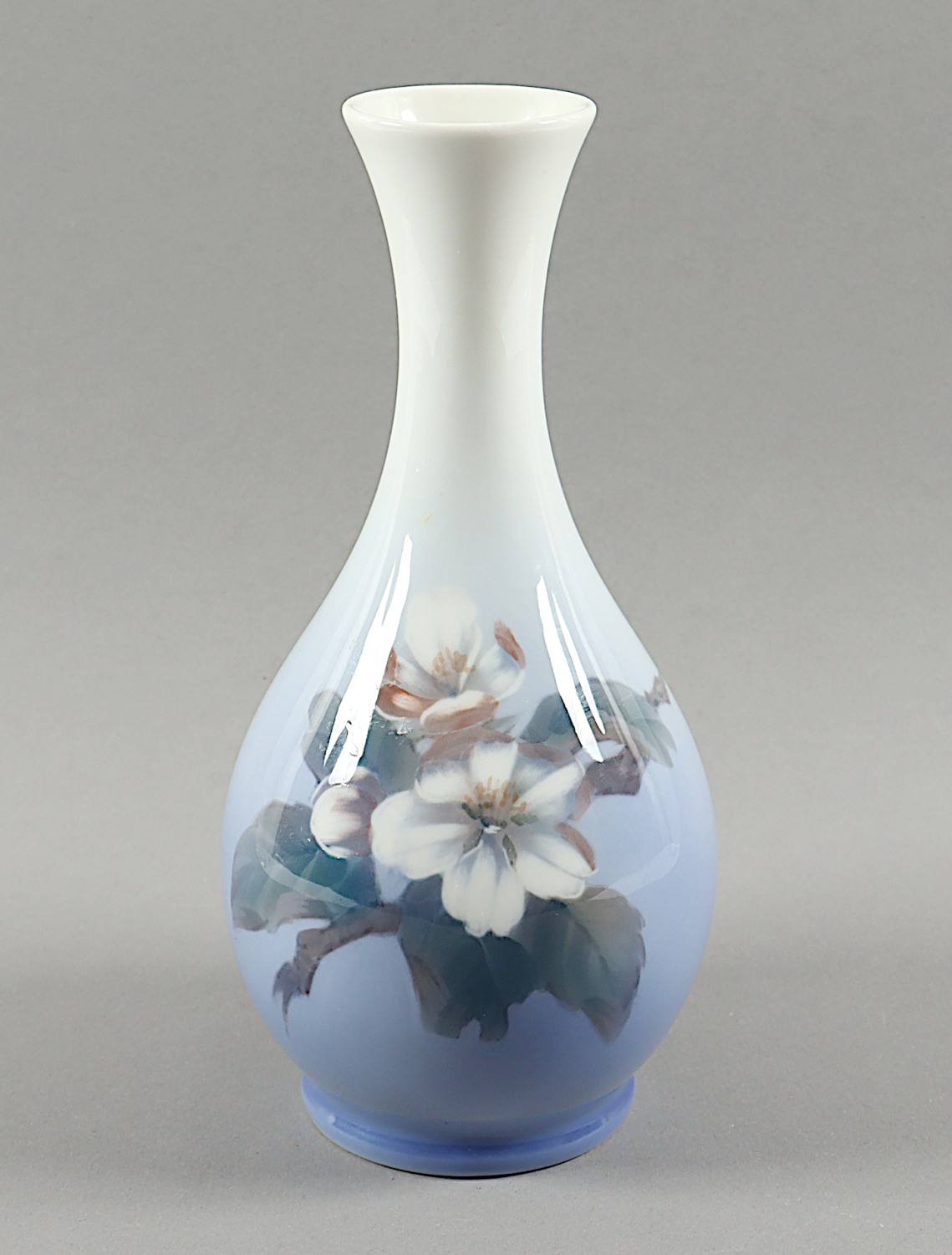 VASE, farbig bemalt, H 22, ROYAL