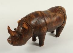 FUSSHOCKER RHINOCEROS, brauner