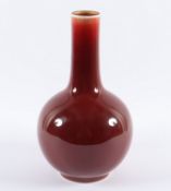 <de>VASE, Porzellan, kupferrote Glasur, H 24,5, Bodenmarke, CHINA</de>