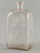 <de>FLASCHE, farbloses Glas, ausgeschliffener Abriss, Gravurdekor, H 20, DEUTSCH, 18.Jh.</de>