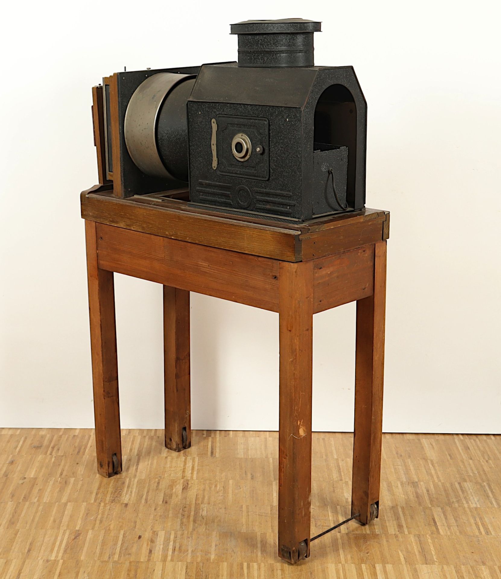 EPIDIASKOP, Projektor auf Holzgestell, H 132, L 80, DEUTSCH, um 1920 - Image 3 of 3