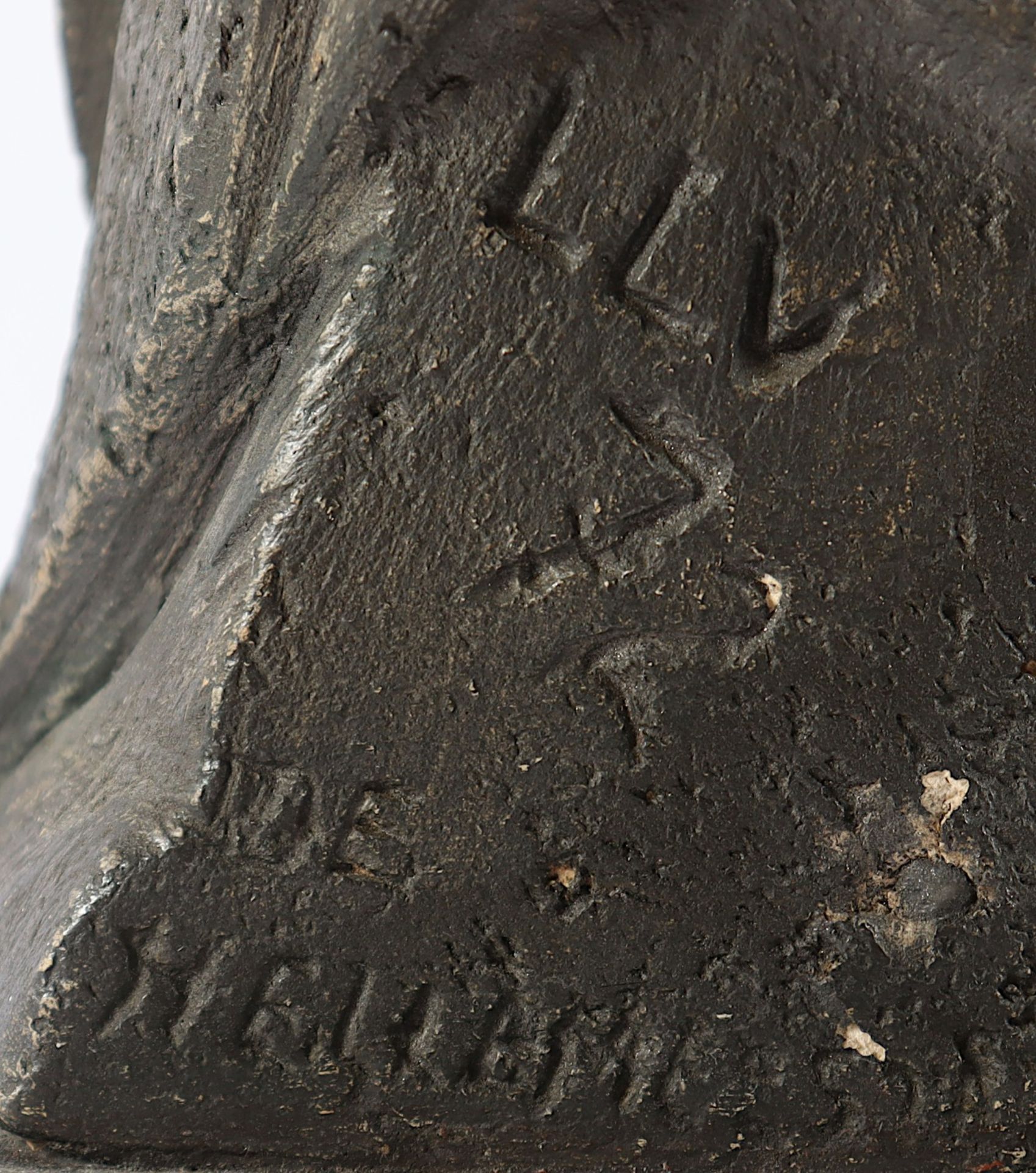 <de>VERHAEGEN, Lode, "Figuren", Bronze, patiniert, H 53, seitlich monogrammiert und datiert '72, Mar - Bild 5 aus 5