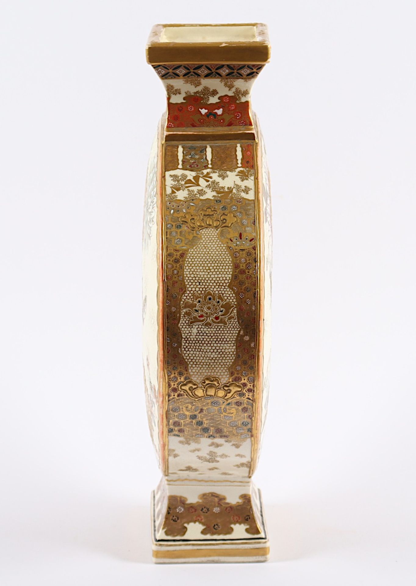 SATSUMA-VASE in Form einer Pilgerflasche, beigefarbener harter Scherben mit feiner transparenter - Image 2 of 4
