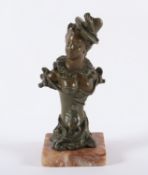 <de>KLEINE TISCHFIGUR, Régule, bronziert, H 14,5, FRANKREICH, um 1900</de>