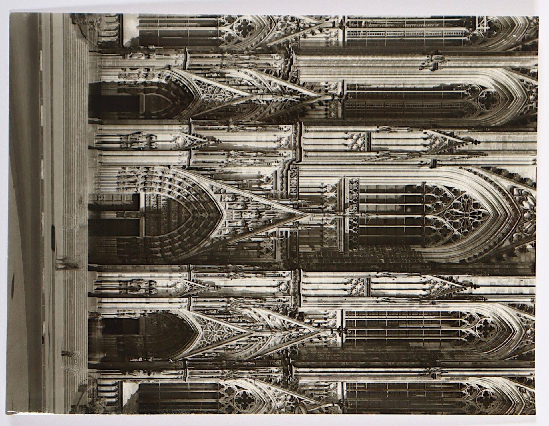 <de>SCHMÖLZ, Karl Hugo, Fotografie "Westfassade Kölner Dom", Silbergelatineabzug, 21 x 16,5, verso A