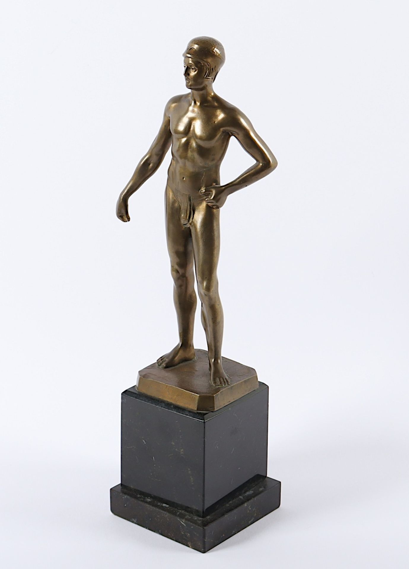 <de>HOFFMANN, Otto (Deutscher Bildhauer. Tätig um 1885-1915), "Stehender Athlet", Bronze, H 26, auf  - Bild 2 aus 4