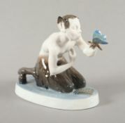 FIGUR "FAUN MIT SCHMETTERLING", farbig