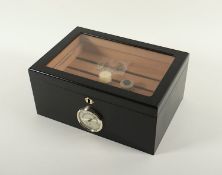 HUMIDOR, Holz, schwarz lackiert, H 16,