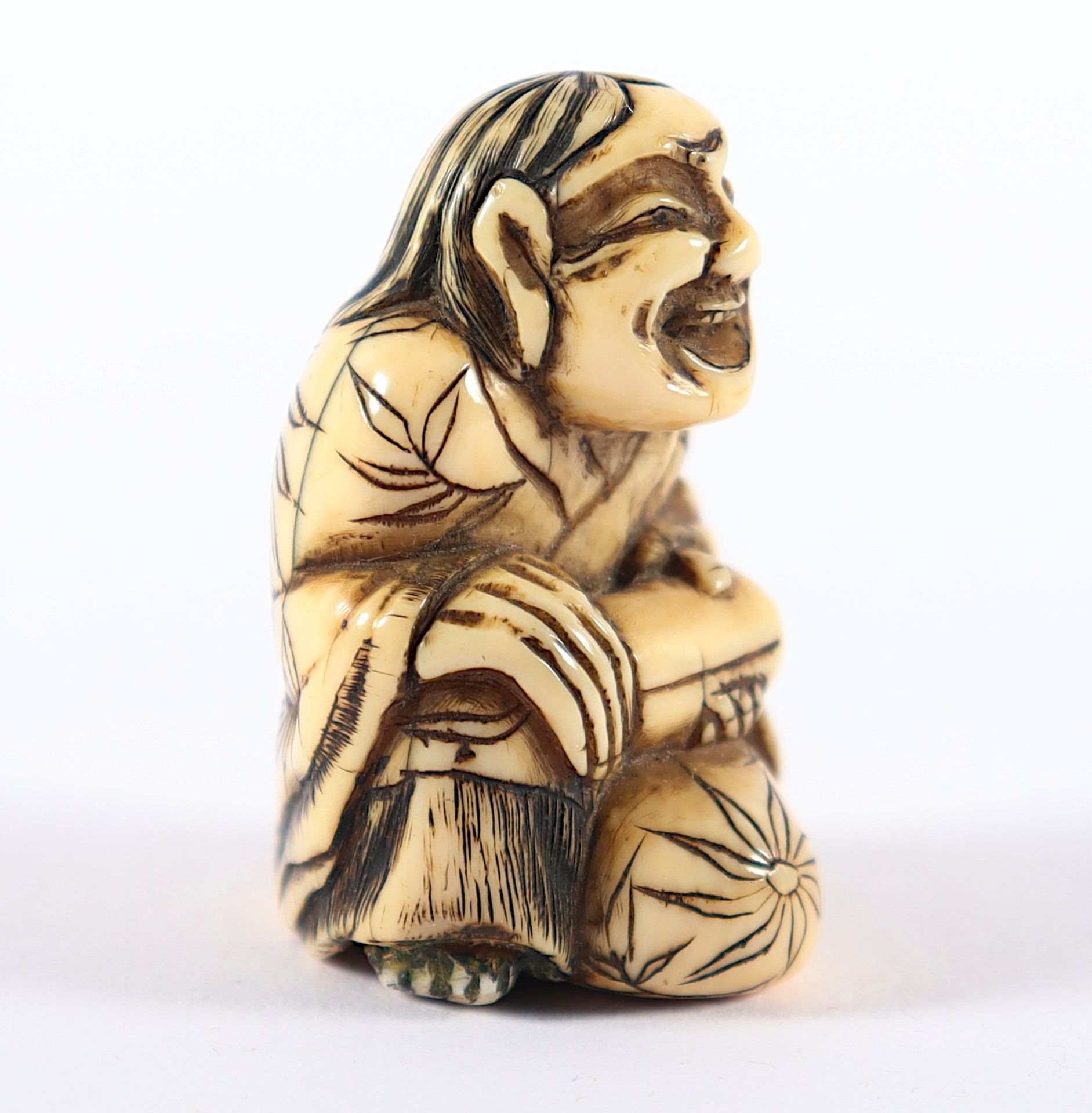 NETSUKE, Elfenbein, sitzender Sennin - Bild 2 aus 4