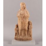 STATUETTE EINER MUTTER MIT ZWEI