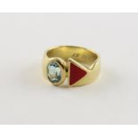 DESIGNER-RING, 750/ooo Gelbgold, Topas