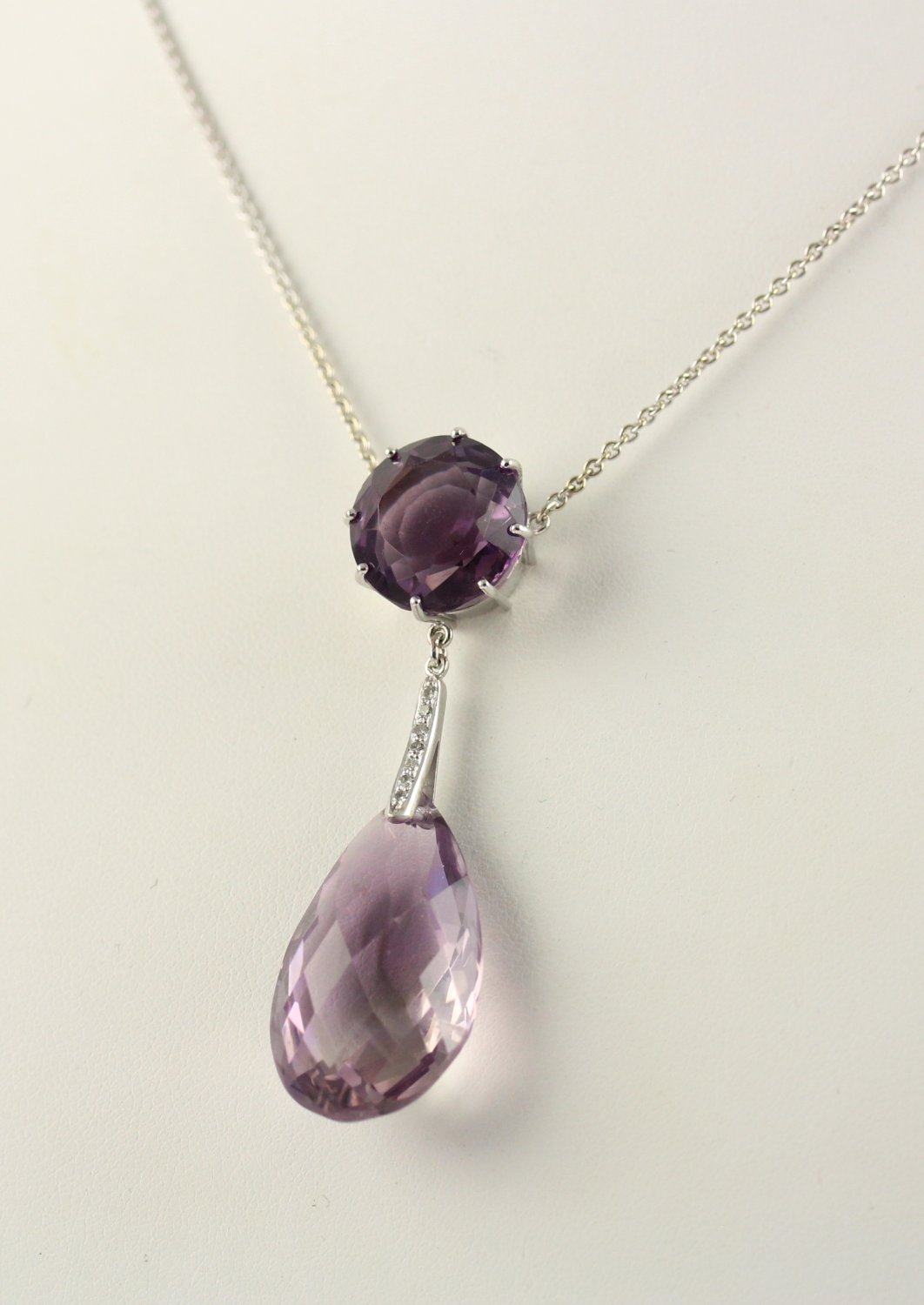 AMETHYST-COLLIER, 585/ooo Weißgold,