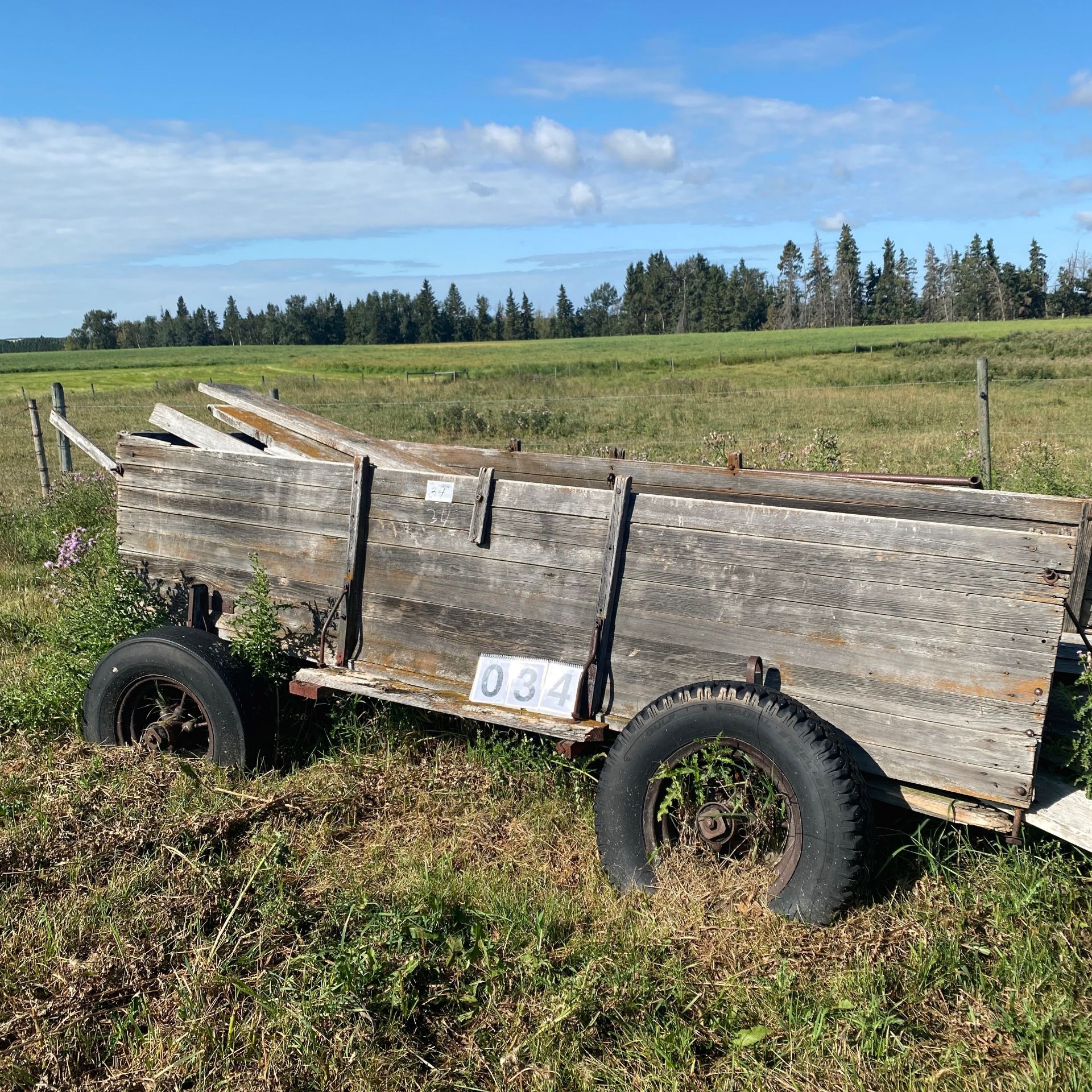 Rubber tired wagon