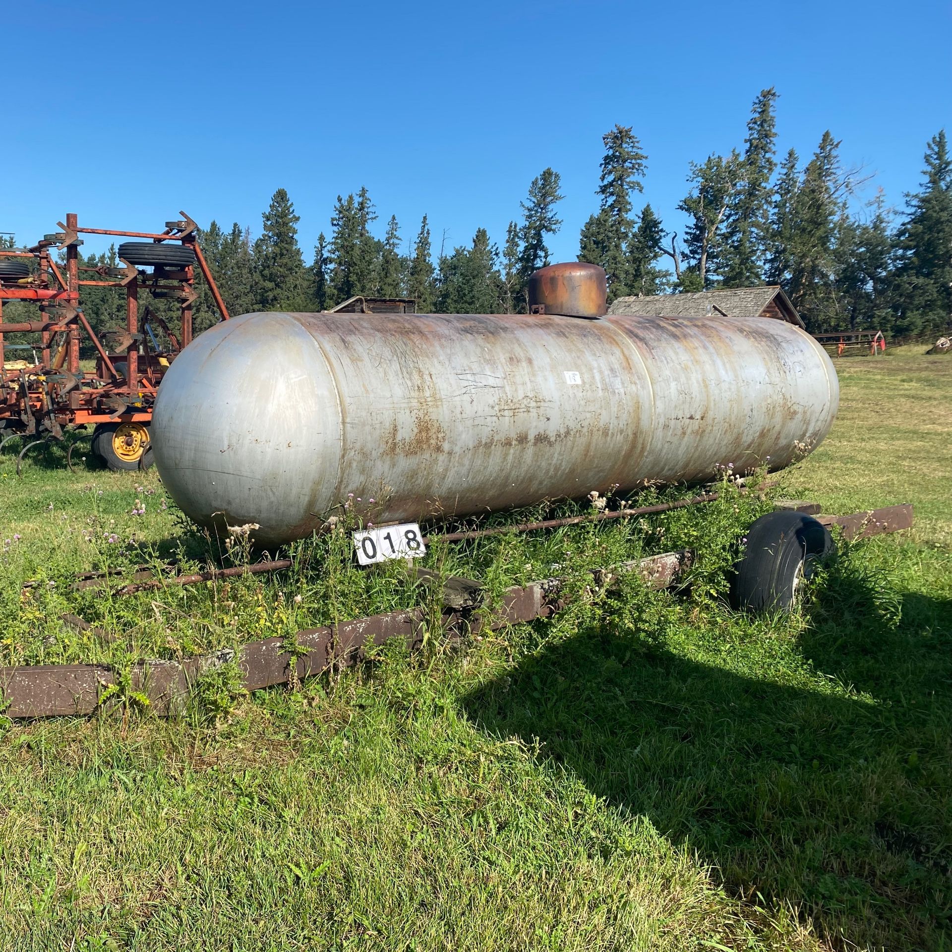 Propane tank 200 PSI on trailer