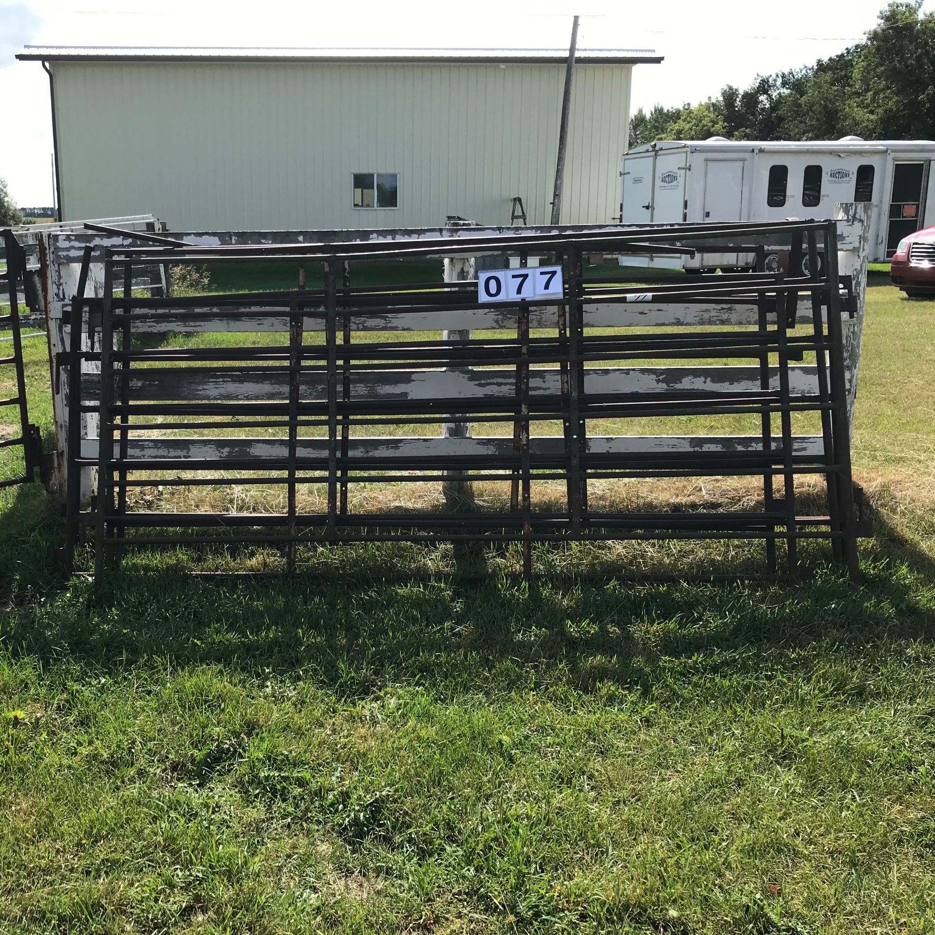 10 foot corral panels - Image 2 of 2