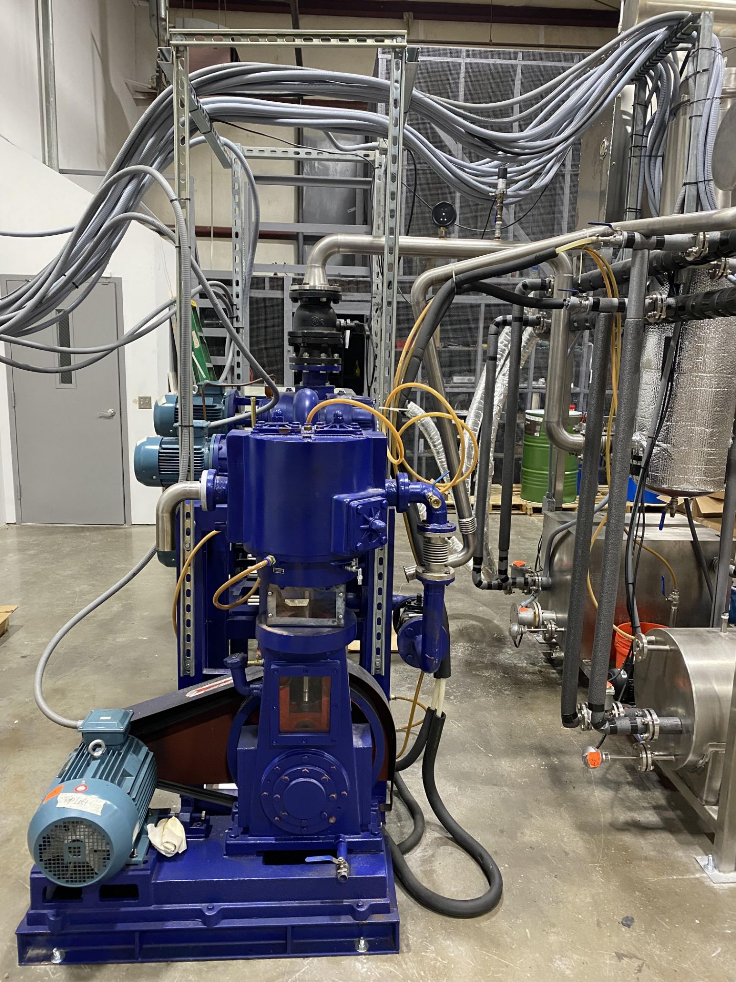 Unused/New Chieftan Crude Oil Distillation Unit. Put Crude Oil In Get distillate & Isolates Out - Image 5 of 11