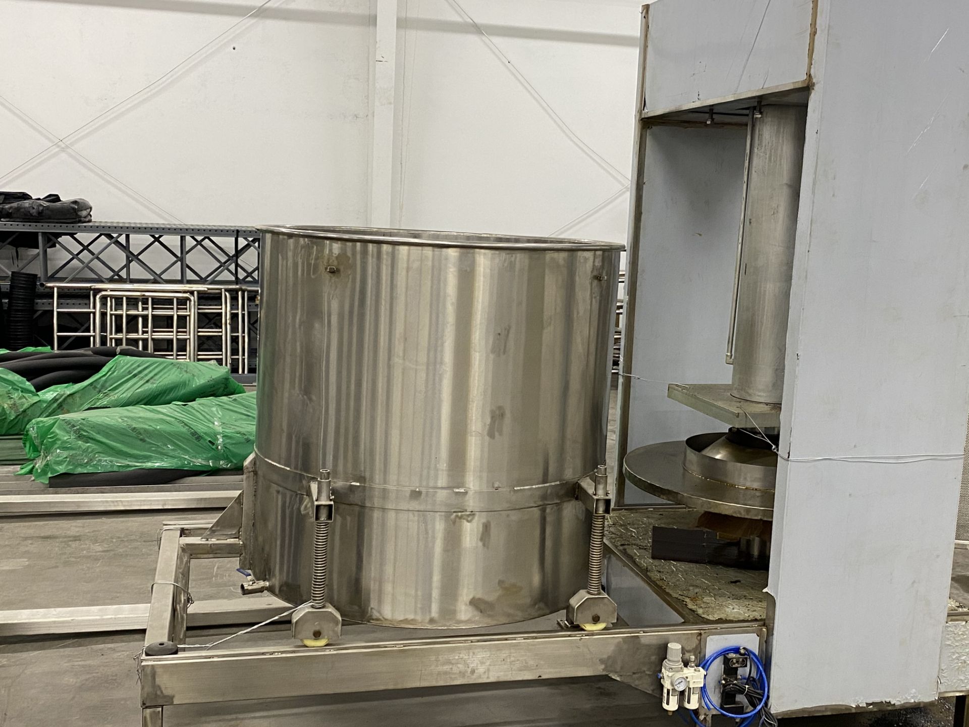 Unused/New Chieftan JinAn Ethanol Platformed Extraction System w/ All Ancillary Parts - Image 10 of 14