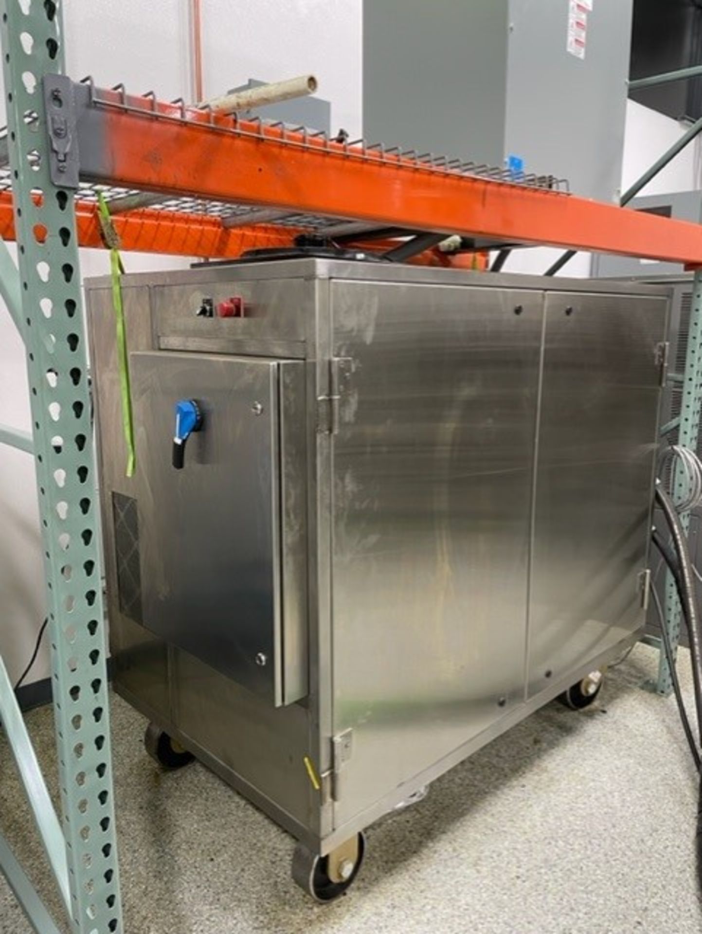 Used IES Systems 100 Liter CO2 Extraction System w/ Chiller & Hydraulic Pack. Model CDMH.50-20x-2f. - Image 4 of 5