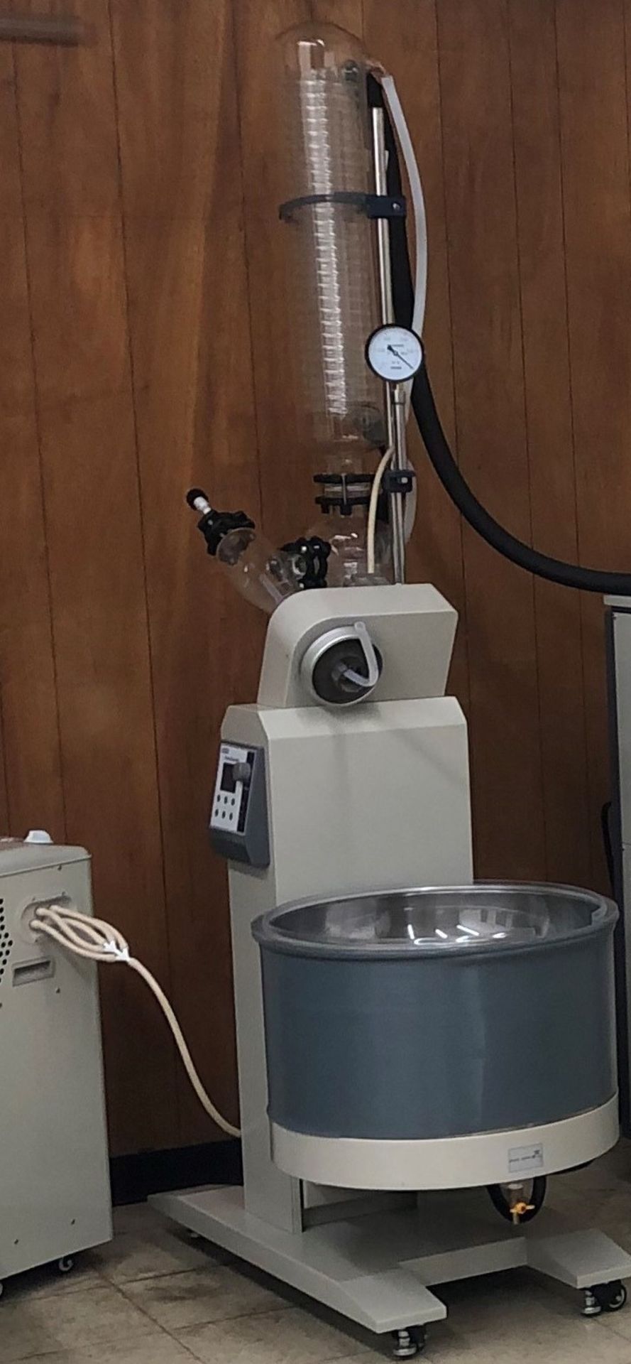 Used Henan Lanphan 50 L Rotary Evaporator w/ Vacuum Pump.