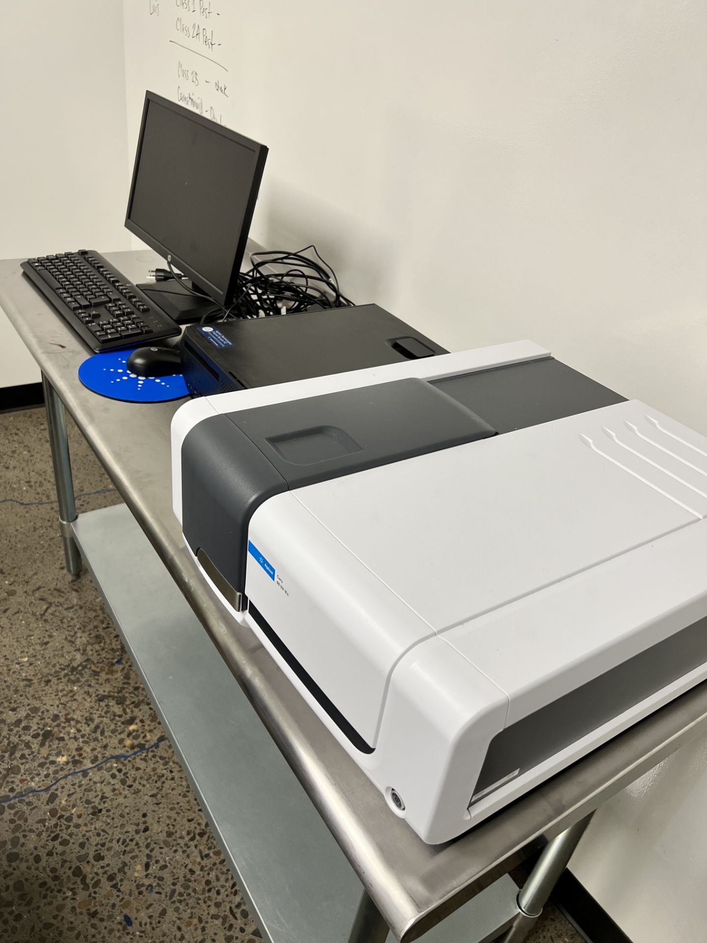 Used Cary 60 UV-Vis Spectrophotometer. Model Agilent / Cary 60 UV-Vis - Image 2 of 6