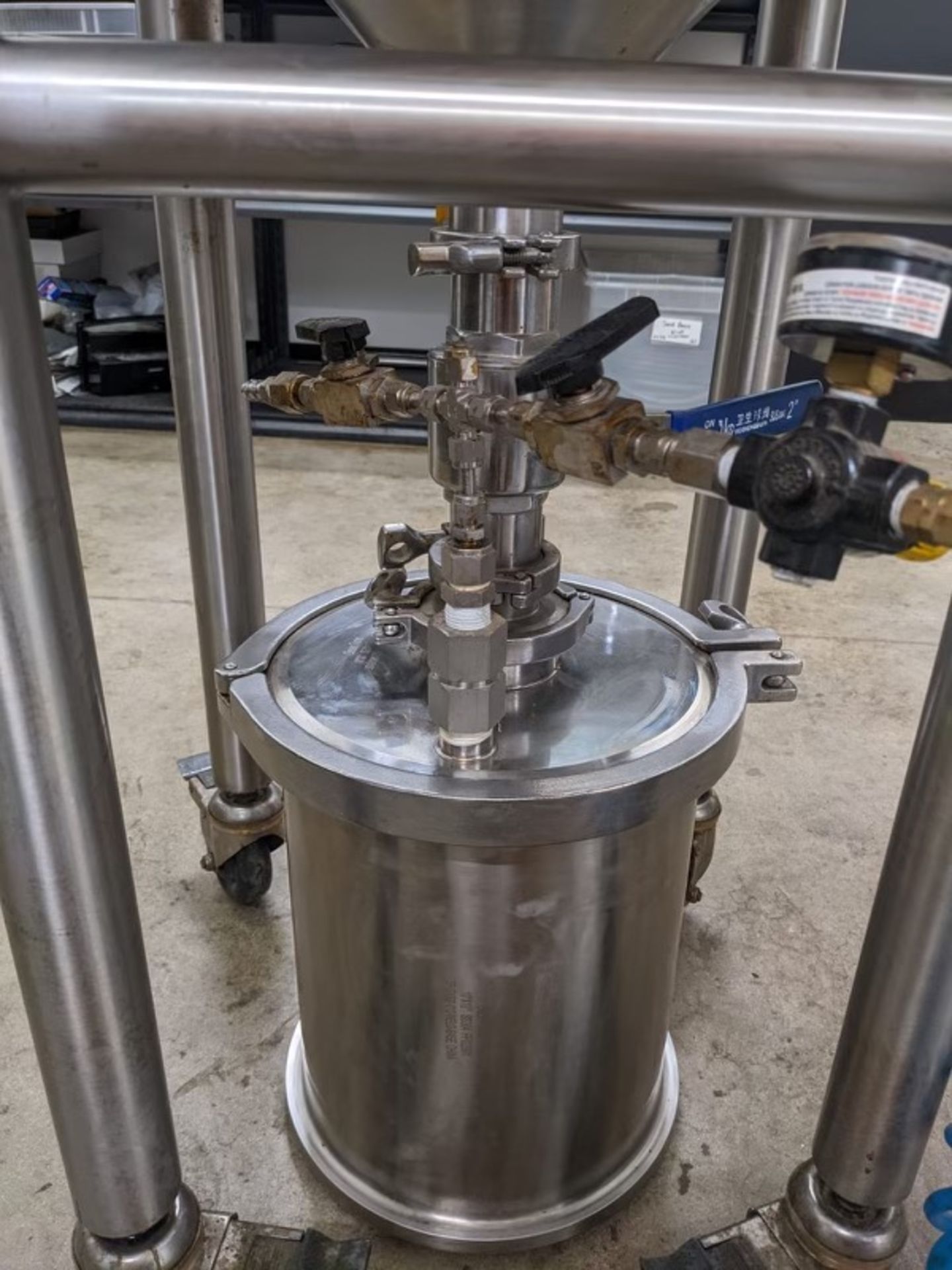 Used United Sciences D316 Stainless Steel Drain Droyd w/ Welch Vacuum Pump. - Image 4 of 6