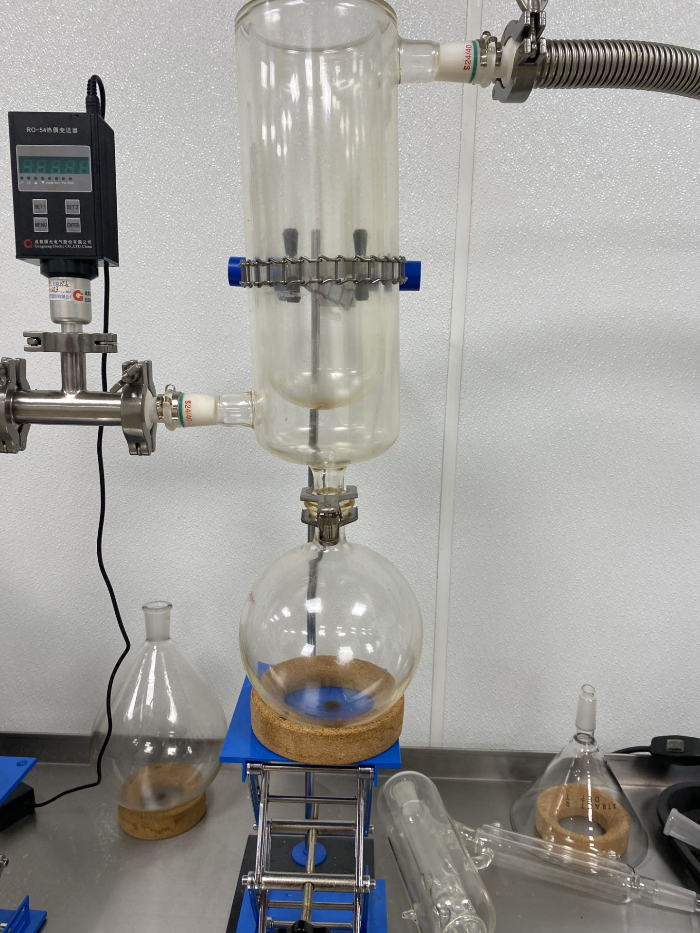 Used Lab1st 10L Short Path Distillation System w/ Cooling Circulator & Vacuum Pump - Image 7 of 11