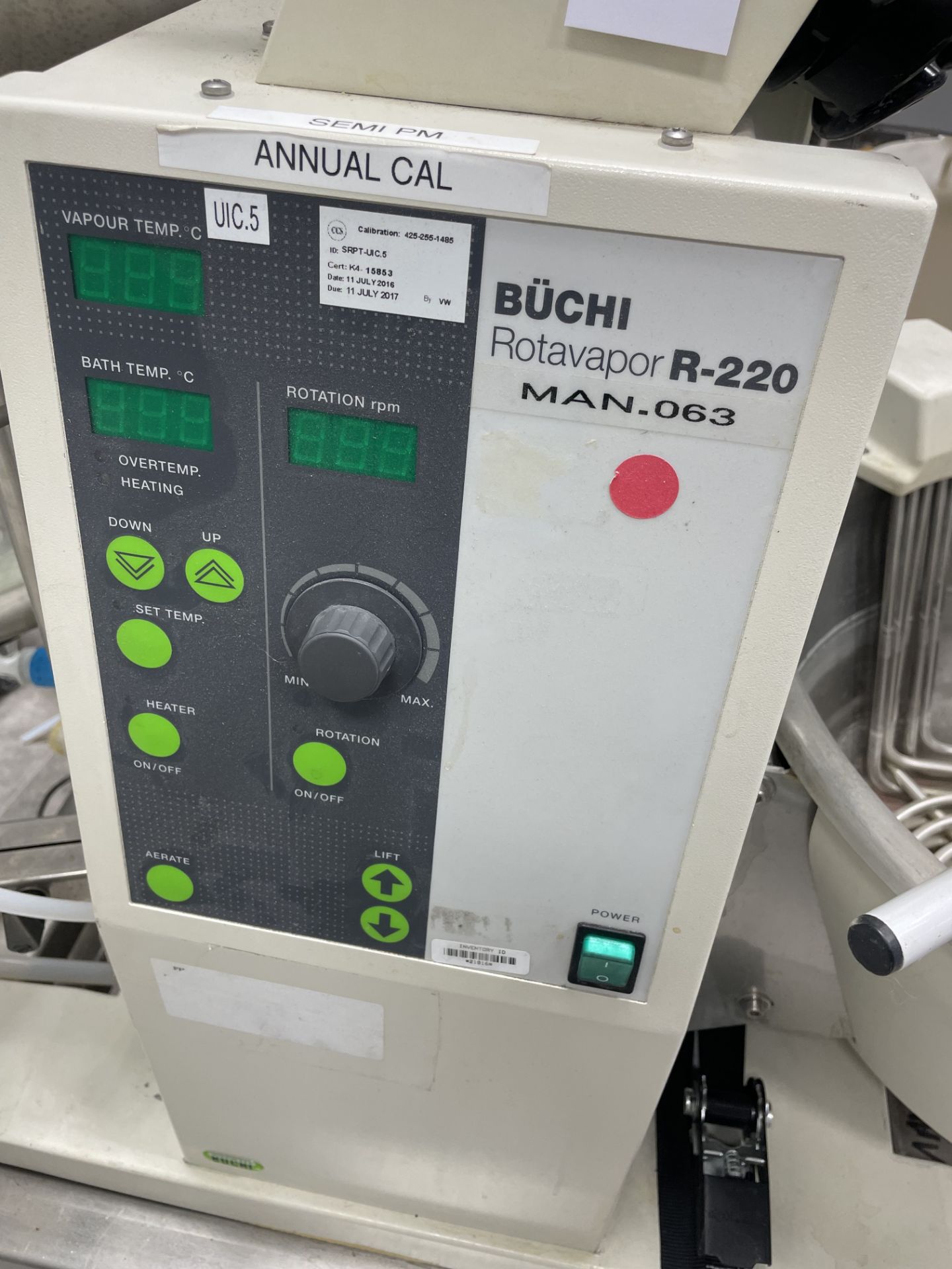 Used Buchi RotoVap R220 w/Julabo FT402, Buchi V100, and Thermo Scientific Chiller. Model R220. - Image 3 of 29