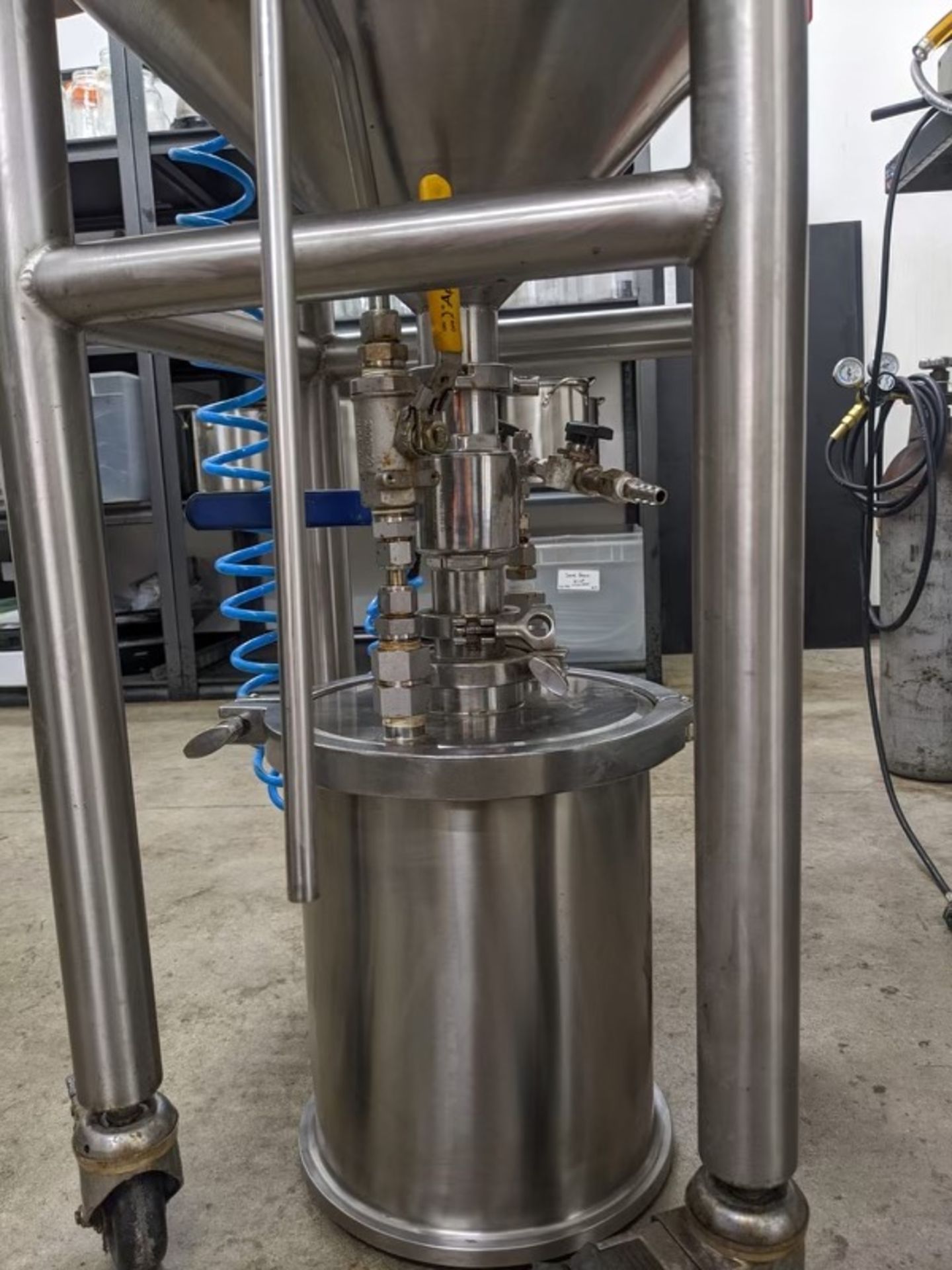 Used United Sciences D316 Stainless Steel Drain Droyd w/ Welch Vacuum Pump. - Image 3 of 6