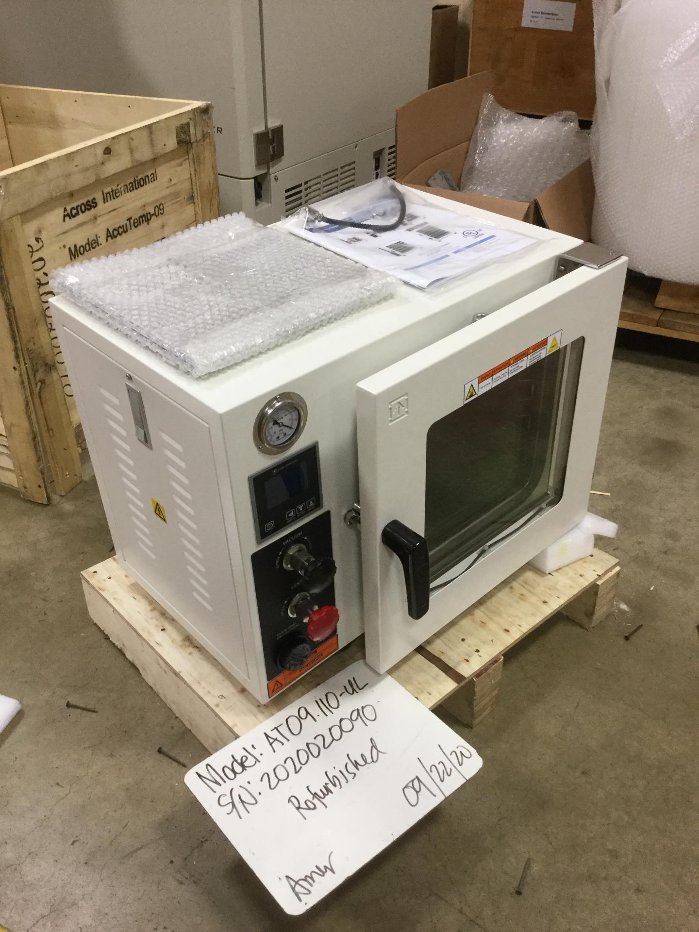Used Across International 0.9 Cu Ft Vacuum Drying Oven. Model AT09-UL.110.