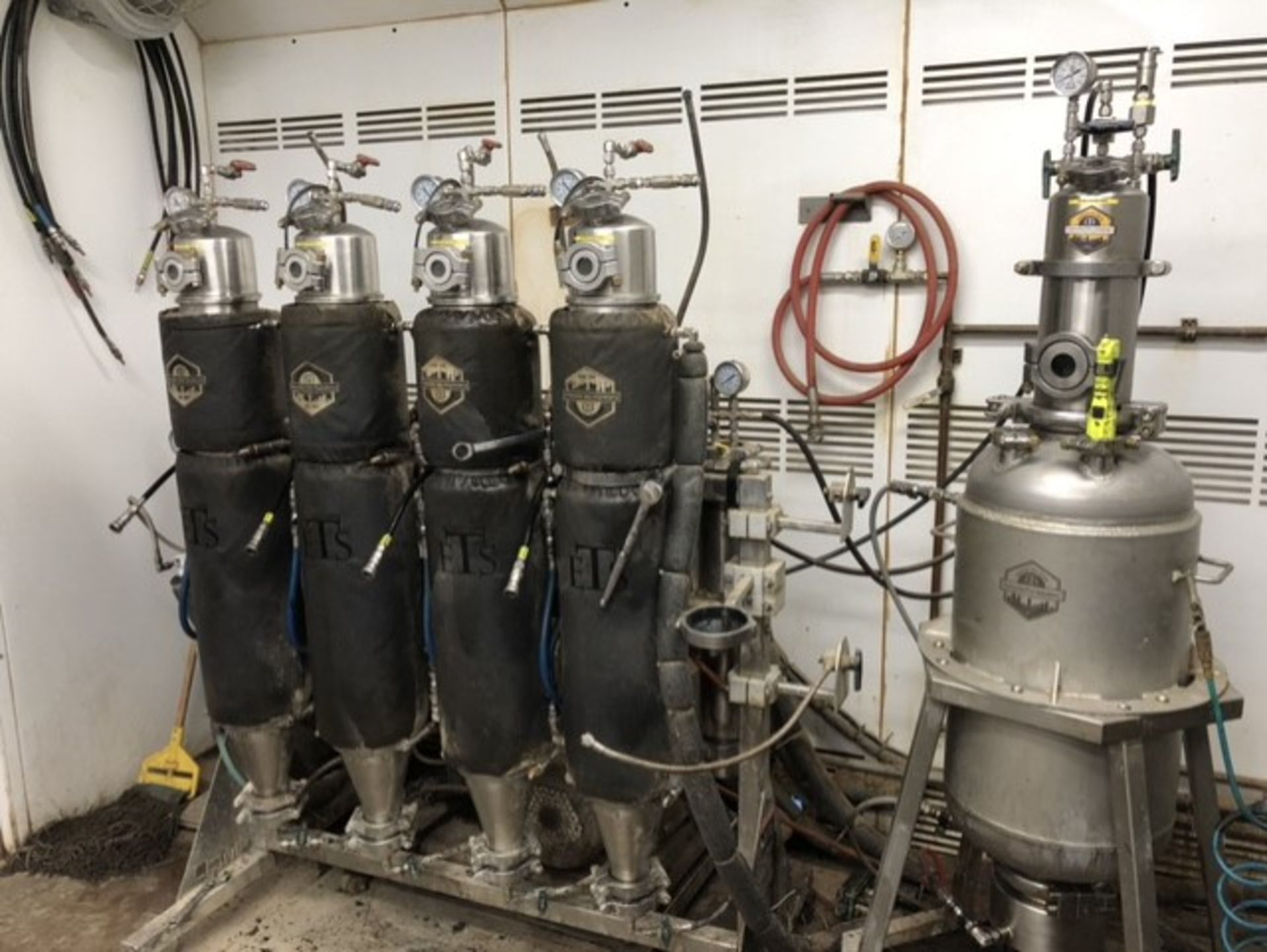 Used Extraction Tek MEP 70 system w/ Corken T91 Fast Recovery Pump, and Chiller. - Image 2 of 14