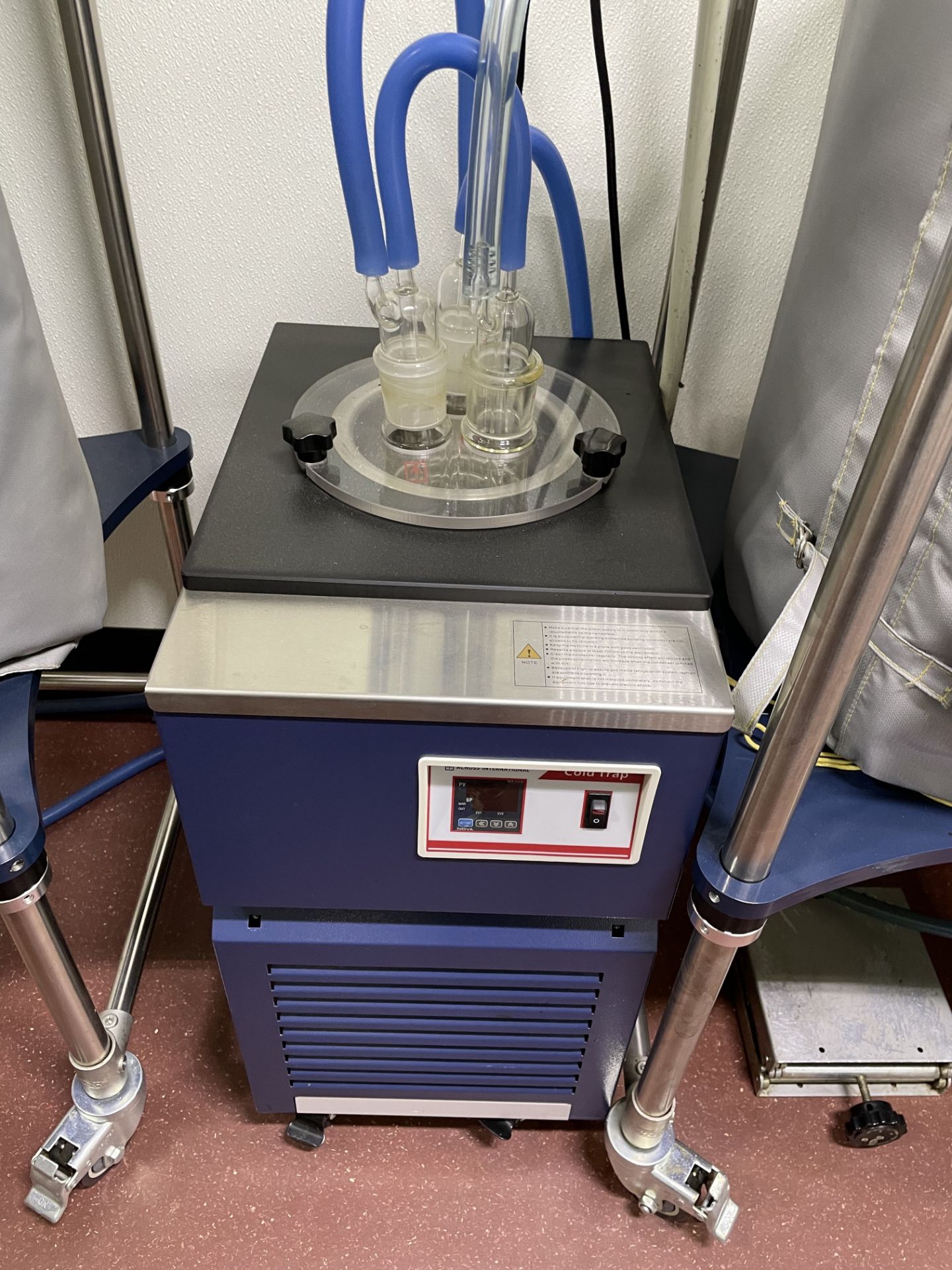 Used Ai 50 L Dual Jacketed Glass Reactor Set Up w/ Cold Trap & (2) Julabo 601F Circulators - Image 6 of 25
