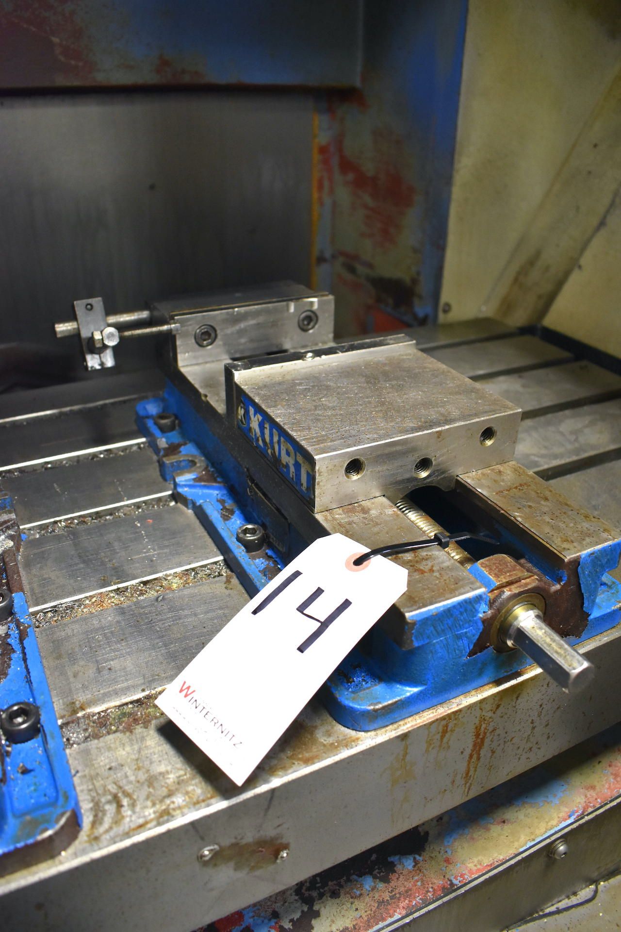 Kurt 6 in. Machine Vise