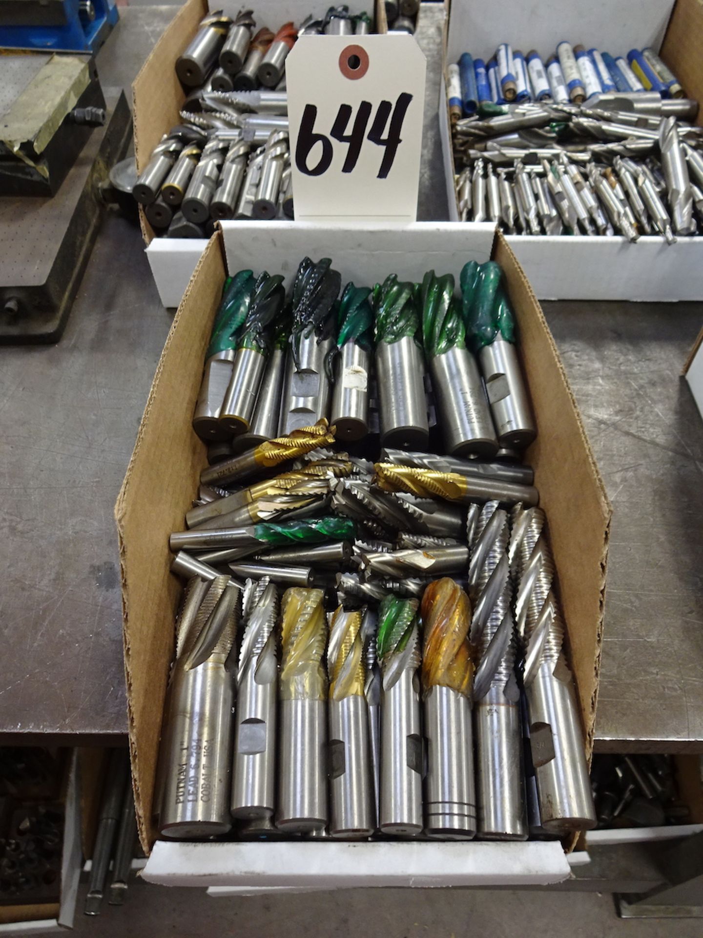 LOT: Assorted Single-End Mills