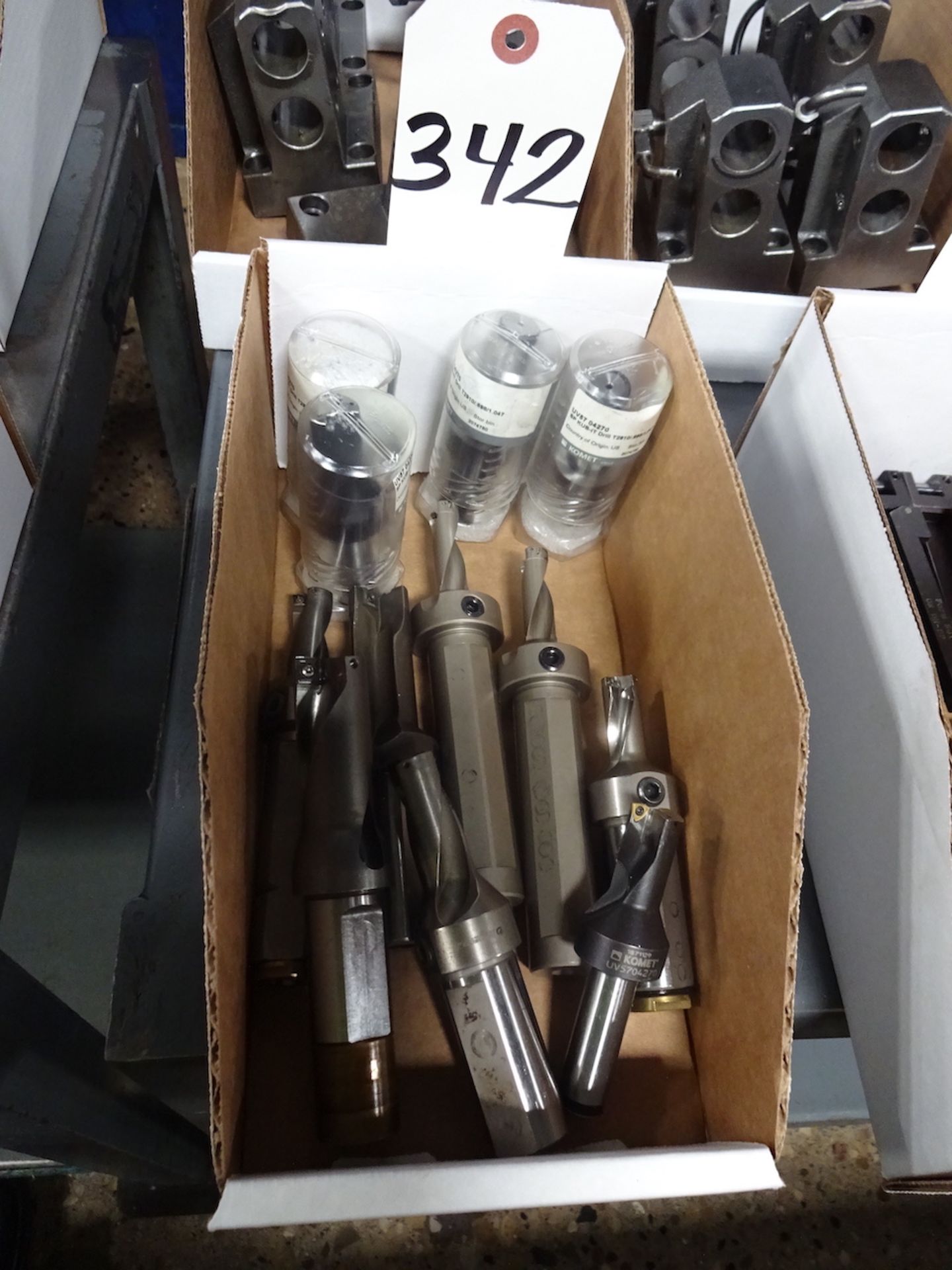 LOT: ASSORTED TOOLING