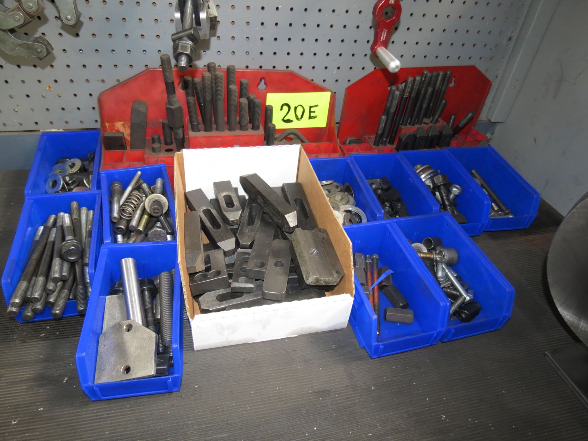 LOT OF HOLD DOWN NUTS, WASHERS & BOLTS FOR MILLING MACHINE
