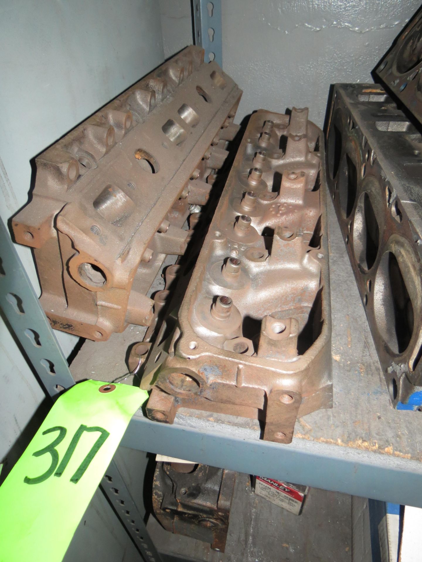 FORD 390/360 ENGINE HEADS (2)