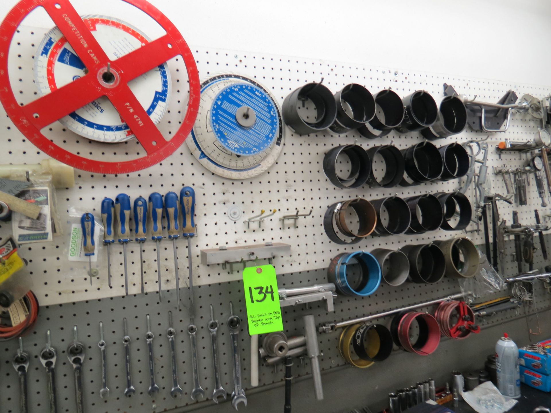 LOT OF ASSORTED TOOLS, CAM CHECKING TOOLS, SCREW DRIVERS, RATCHETS, SOCKETS, WRENCHES, CENTER - Image 3 of 6