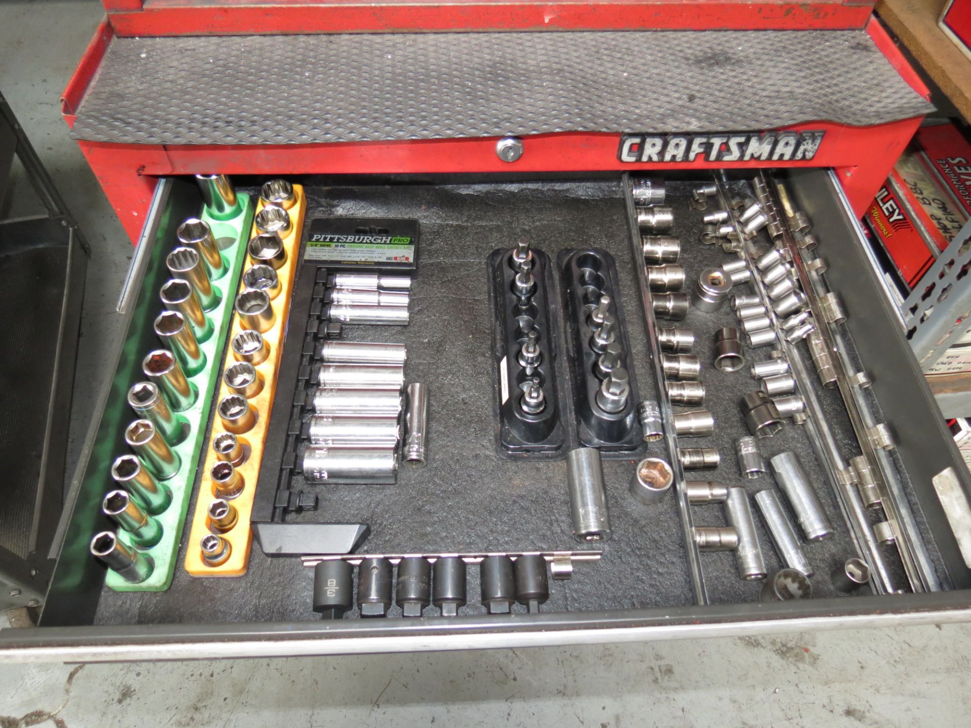 CRAFTSMAN 11 DRAWER TOOL BOX WITH TOOLS - Image 6 of 8