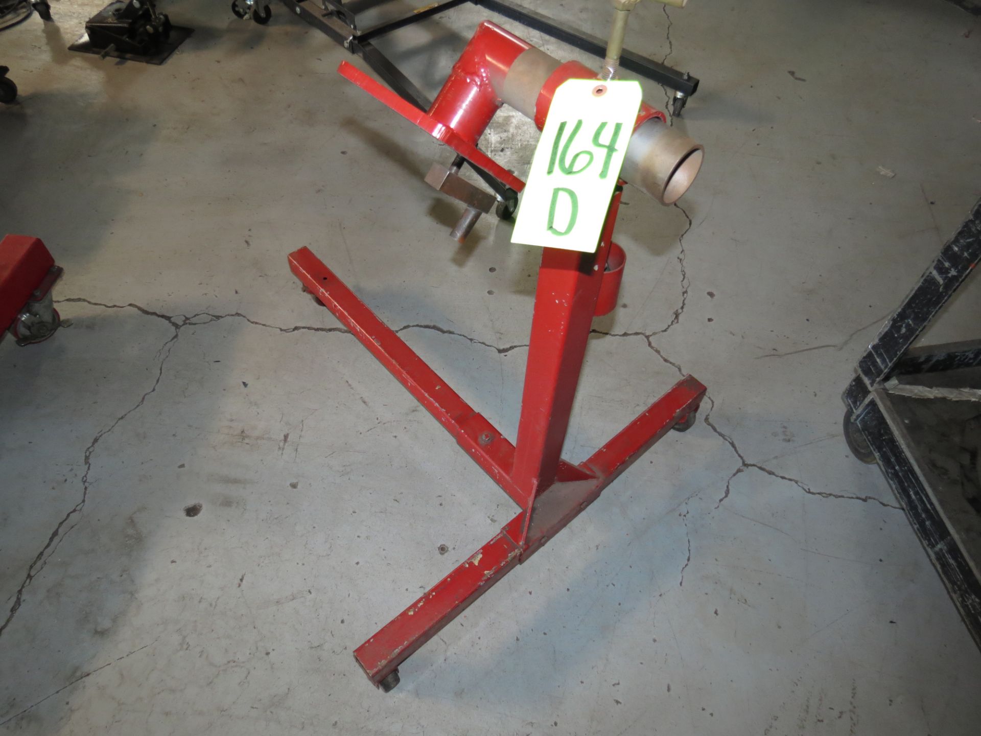 RED ENGINE STAND APPROXIMATE CAPACITY 1250 LBS