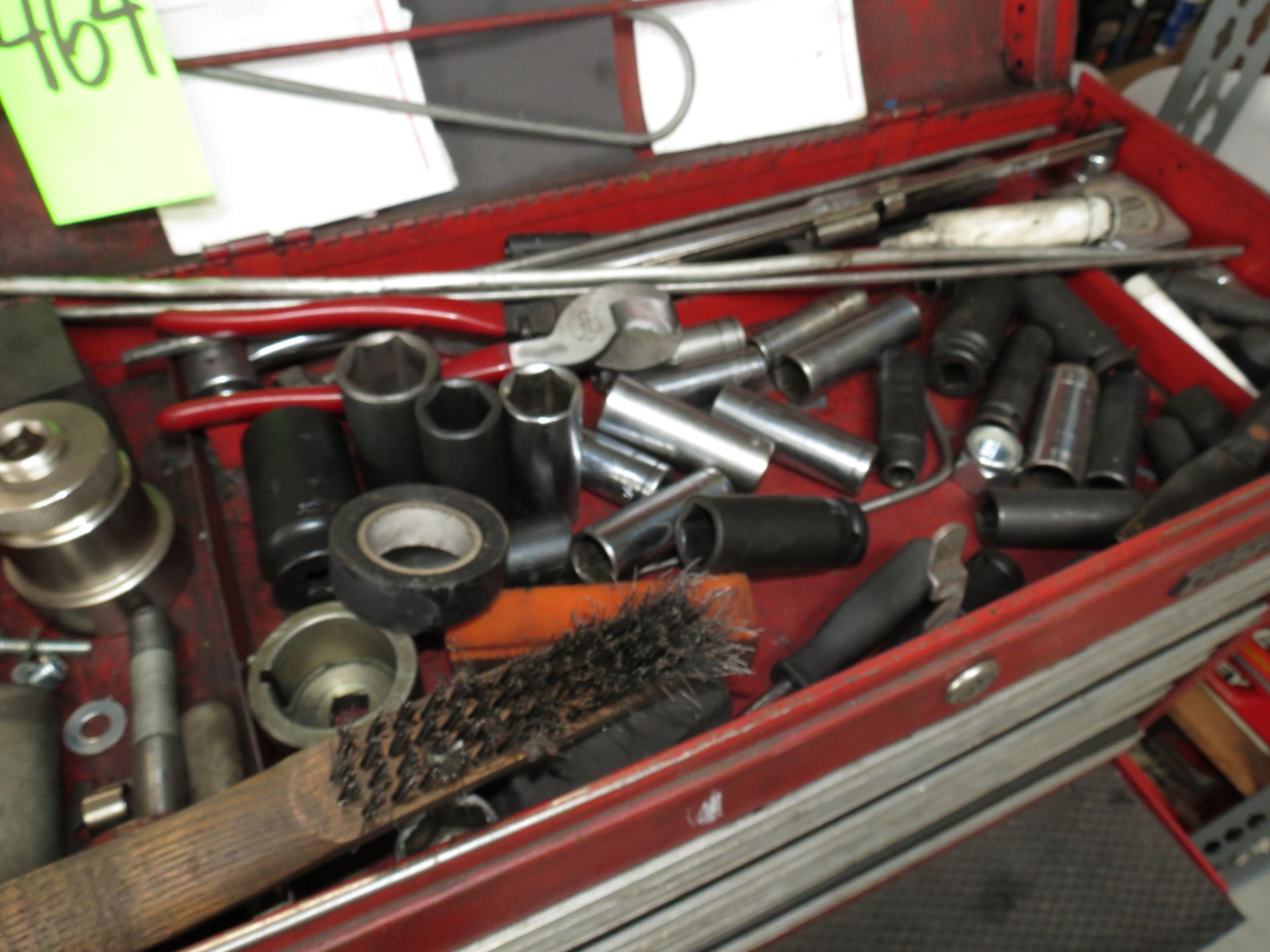 CRAFTSMAN 11 DRAWER TOOL BOX WITH TOOLS - Image 2 of 8