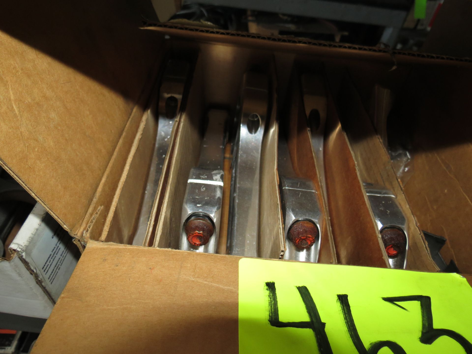 LOT OF ASSORTED CONNECTING RODS (3 BOXES) - Image 3 of 8