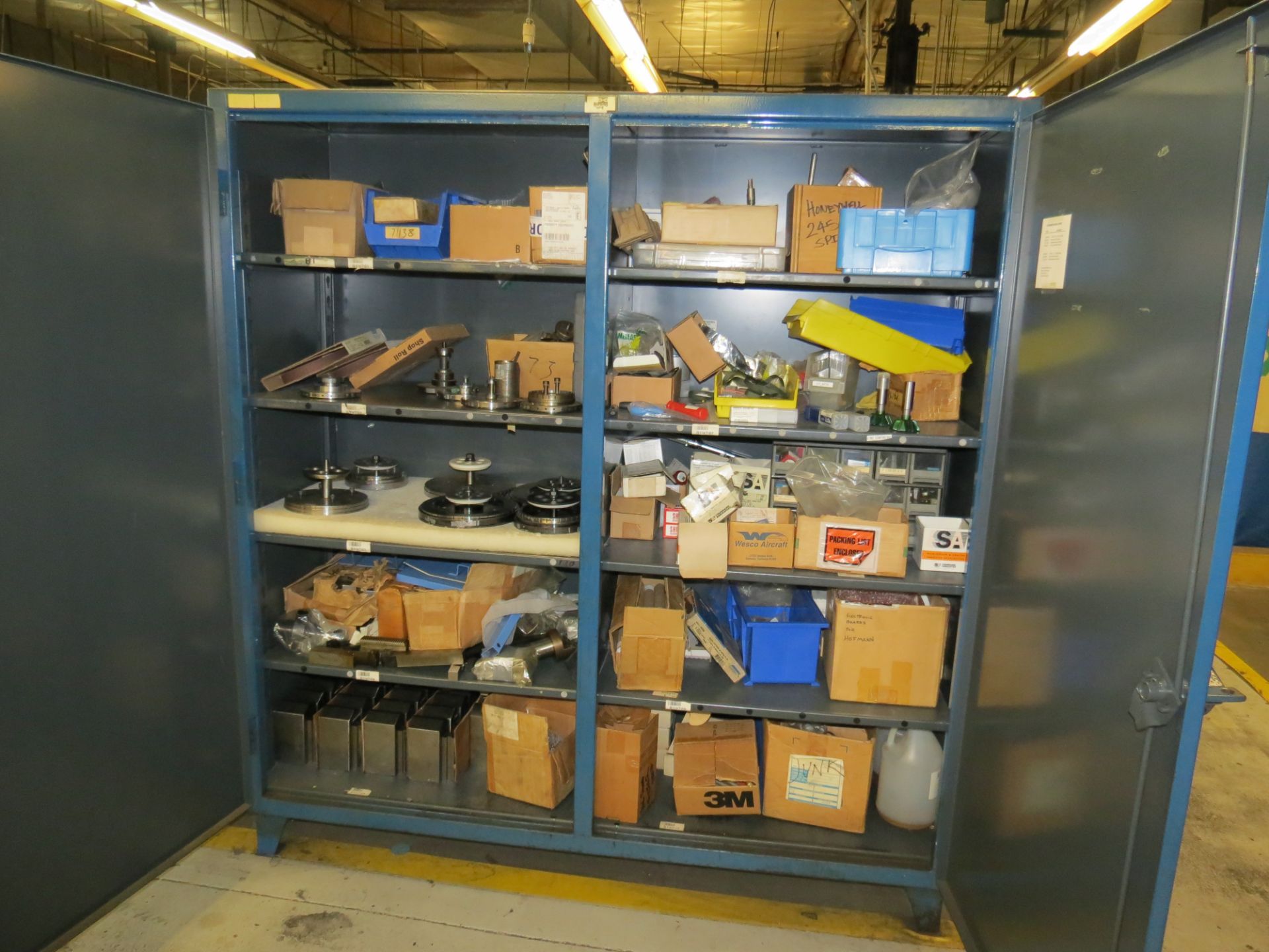 LARGE HEAVY DUTY 2-DOOR BLUE STORAGE CABINET (NO CONTENTS) - Image 2 of 2