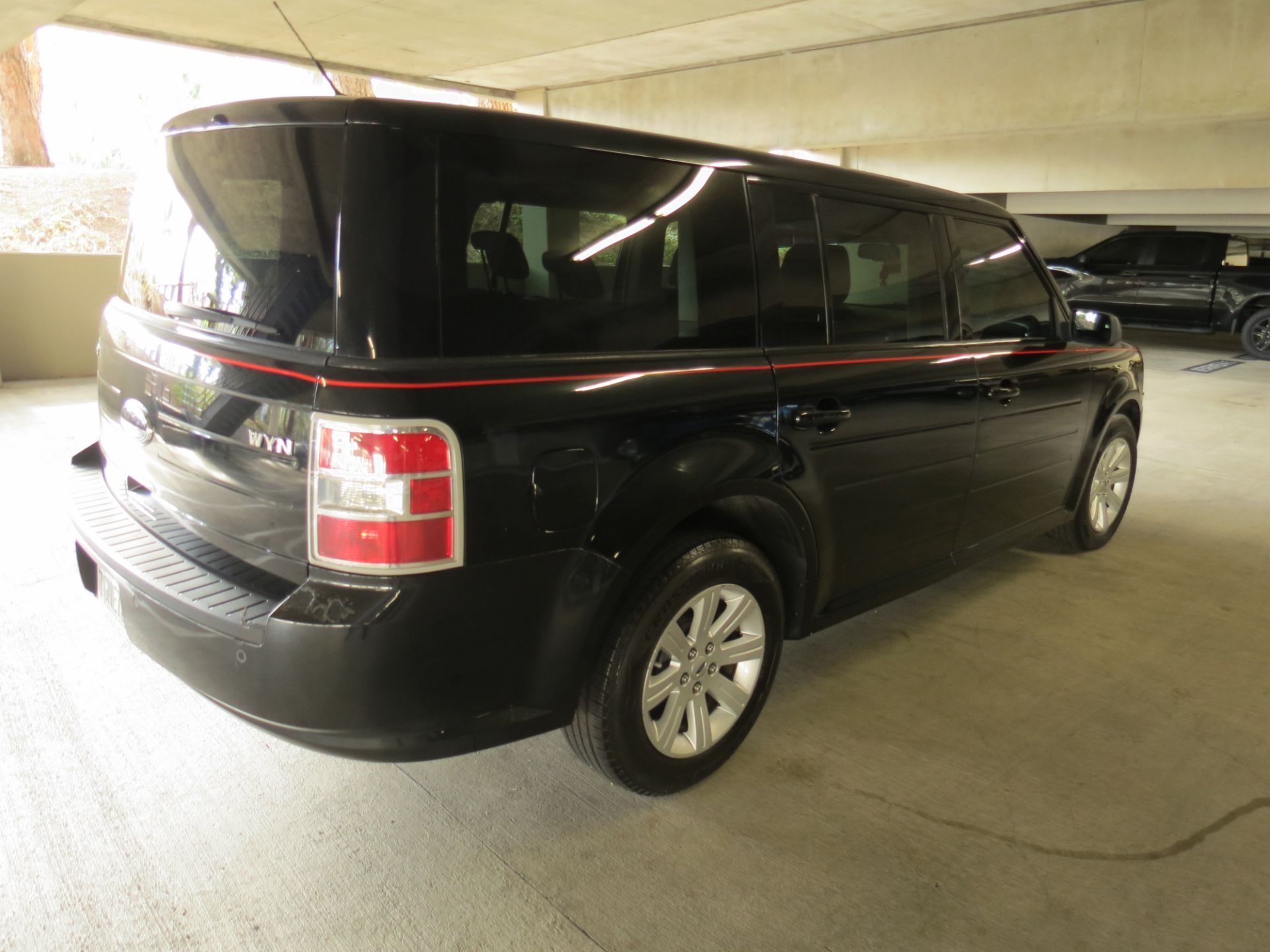 2011 FORD FLEX FULL SIZE CROSSOVER SUV, BLACK, 127,261 MILES, VIN: 2FMGK5BCBBD32669, LIC: 7GME721 - Image 5 of 32