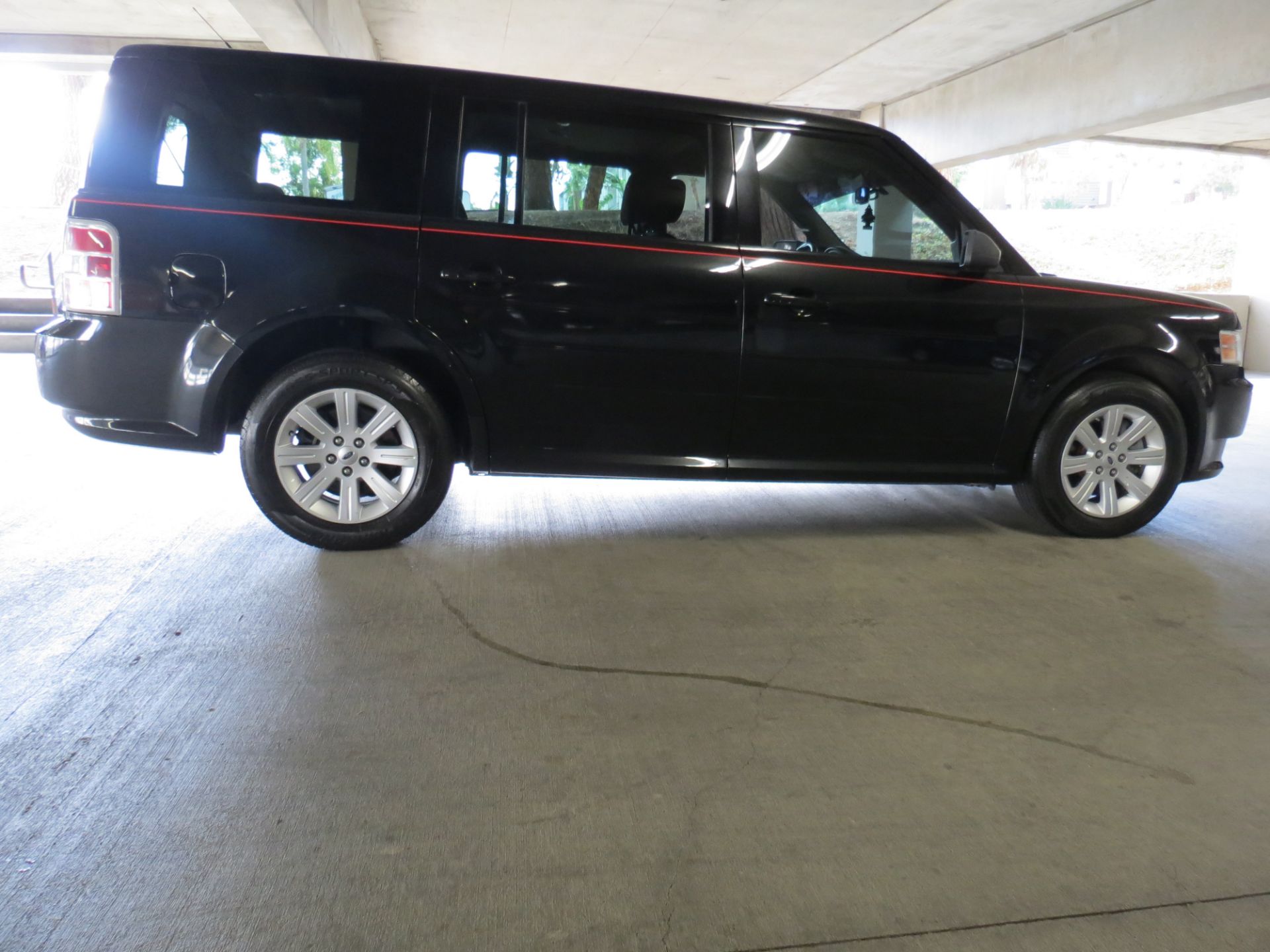 2011 FORD FLEX FULL SIZE CROSSOVER SUV, BLACK, 127,261 MILES, VIN: 2FMGK5BCBBD32669, LIC: 7GME721 - Image 7 of 32