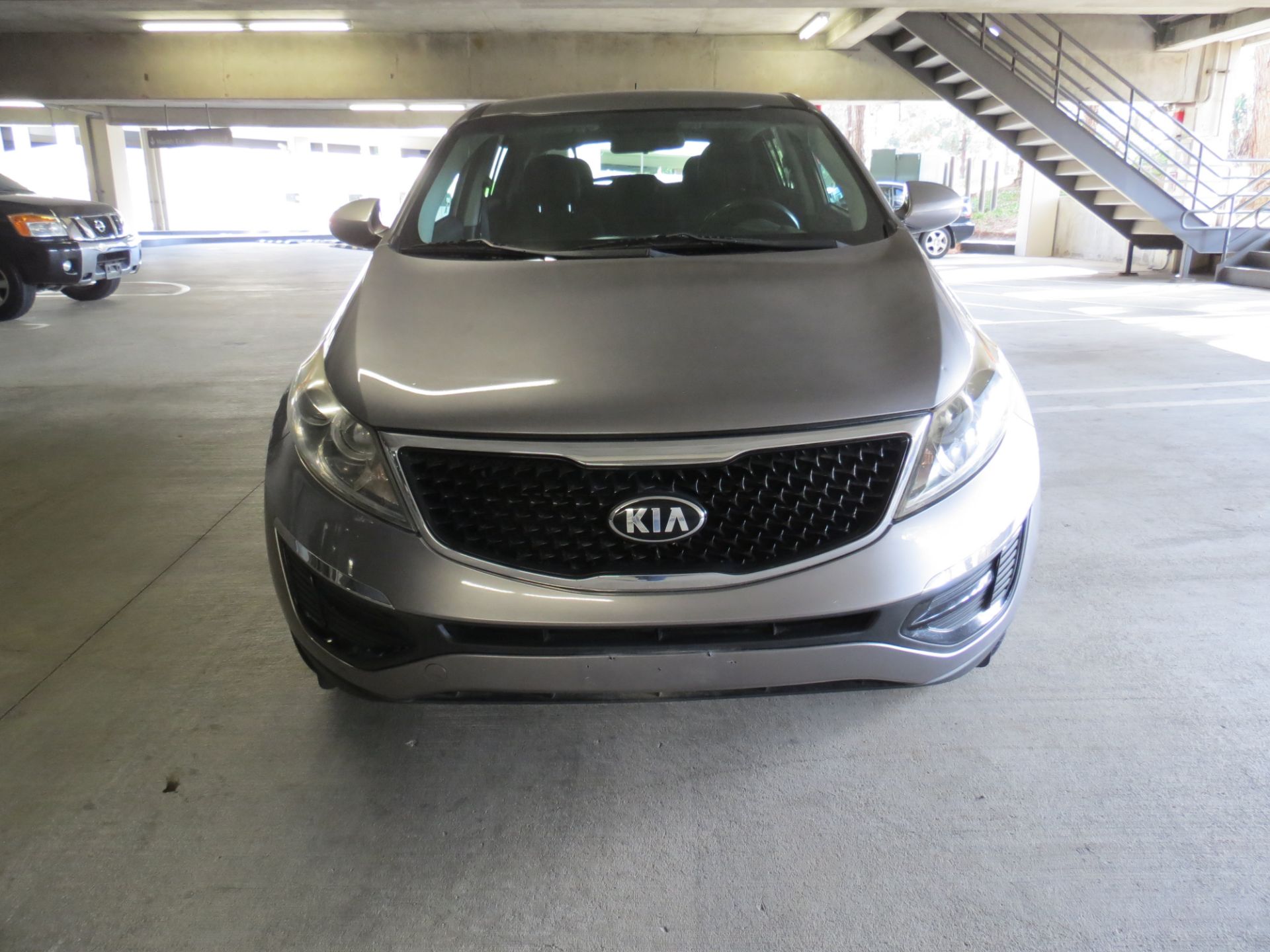 2016 KIA SPORTAGE CROSSOVER SUV, GRAY, 104,621 MILES, VIN: KNDPB3AC8G7820010, LIC: 7MJP138 - Image 2 of 26