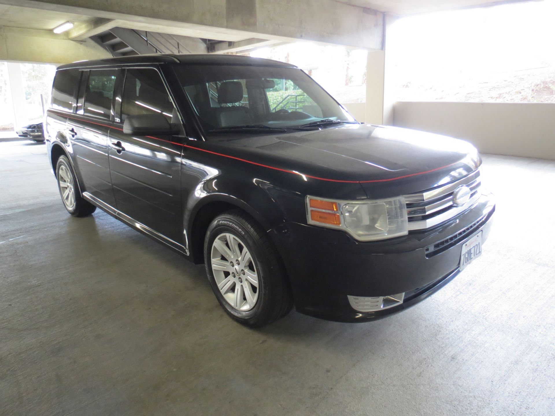 2011 FORD FLEX FULL SIZE CROSSOVER SUV, BLACK, 127,261 MILES, VIN: 2FMGK5BCBBD32669, LIC: 7GME721 - Image 3 of 32