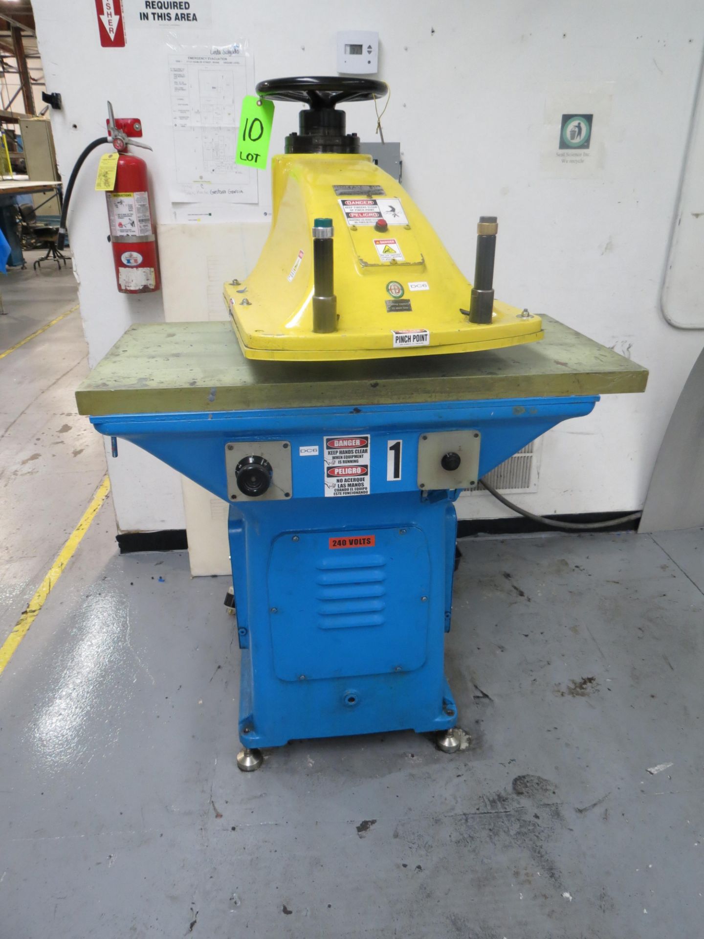 Maschinenfabrik Hydraulic Swing Arm Clicker Press, Cutting Capacity 20 Short Tons, SN: 410-120-